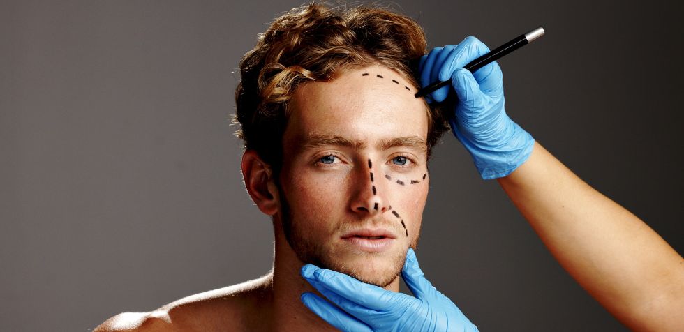 La cirugía estética para hombres ha experimentado un crecimiento sostenido, transformando la percepción del cuidado personal masculino.